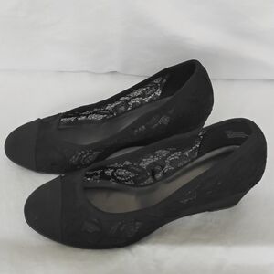 Elegant Seychelles Black Lace Women's Wedge Shoes